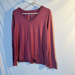 Jessica Simpson Long Sleeve V-Neck Top in Burgundy